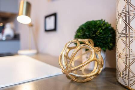 Hip Urban Loft - Small Town Charm -124 Lofts #3 West Dundee Екстериор снимка